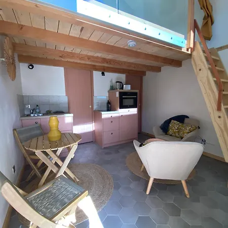 Tiny House De Tempoyrac Hébergement de vacances *